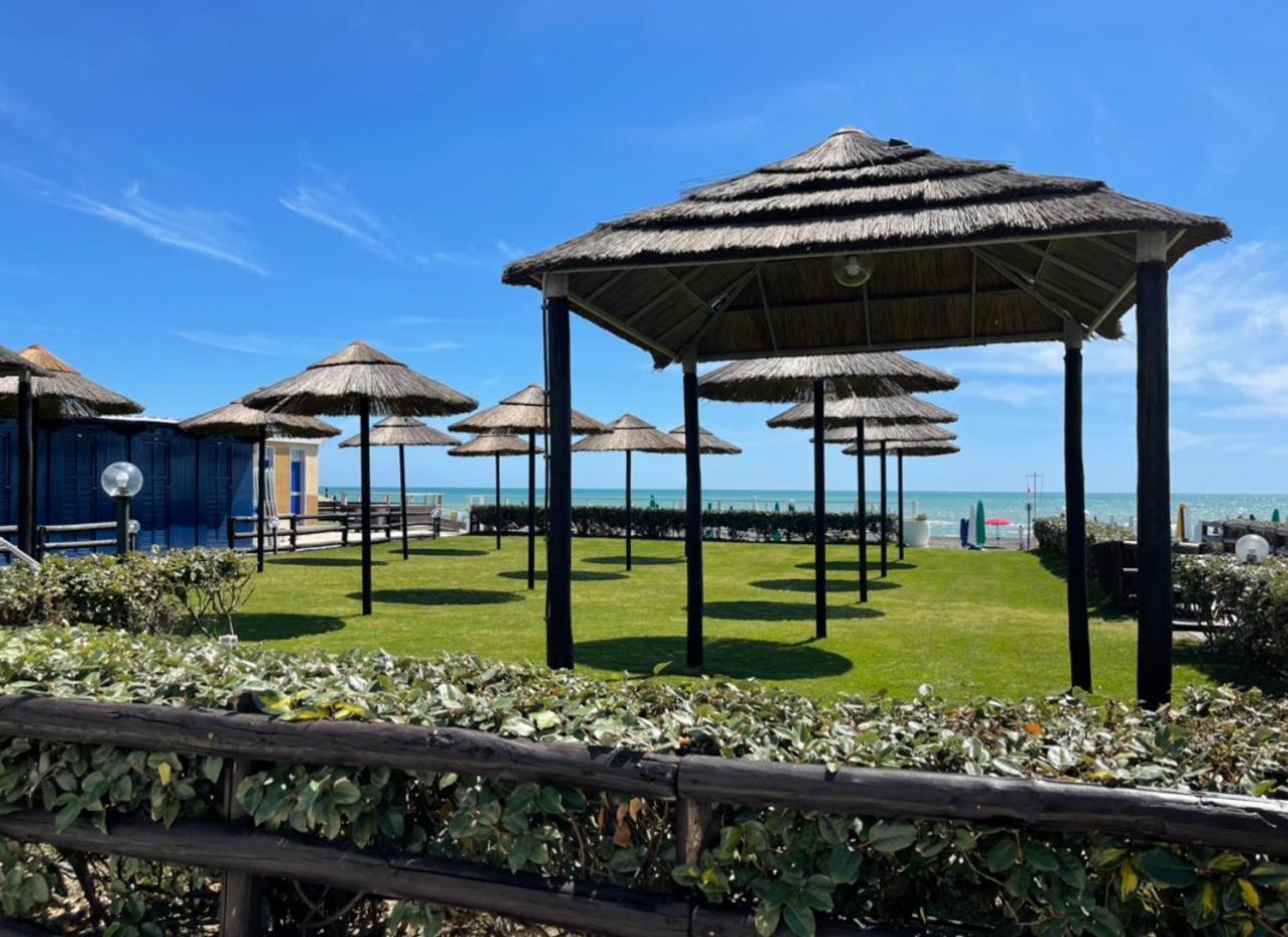 Penthouse Salus Sea View Terrace Apartment Lido di Ostia Luaran gambar